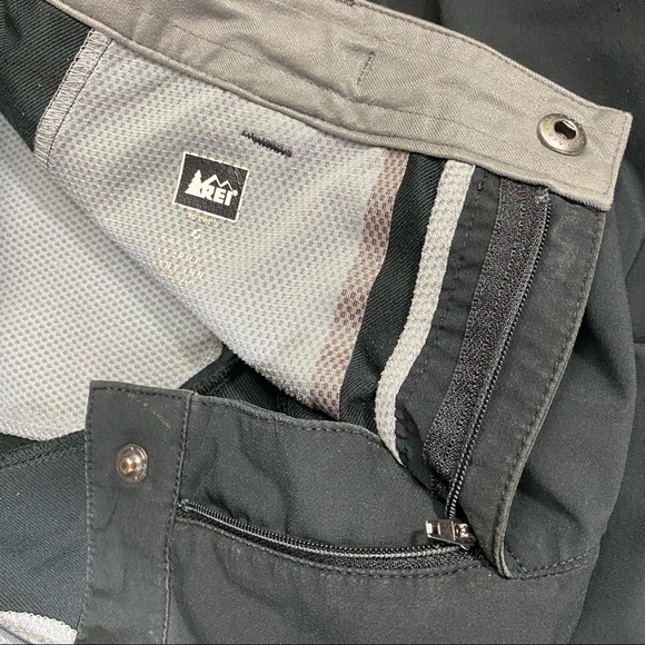 REI Women Black Hiking Athletic Outdoors Capri Crop Pants W/ Multi Pockets  3 zi - Picture 9 of 10